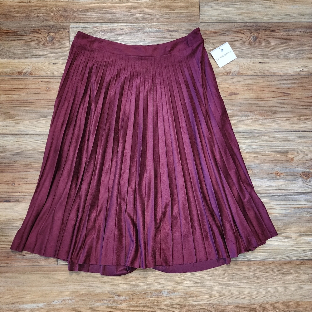 Liz Claiborne Skirt Women's 10 Burgundy Pleated A-Line Faux Suede Knee Length